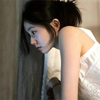 黄色眼泪